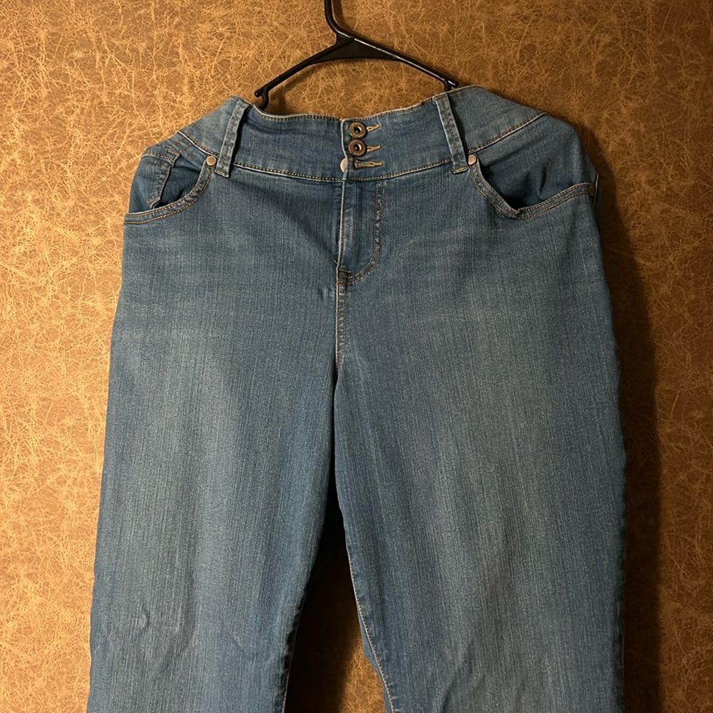Torrid size 20r flare denim jeans. Very good condition.